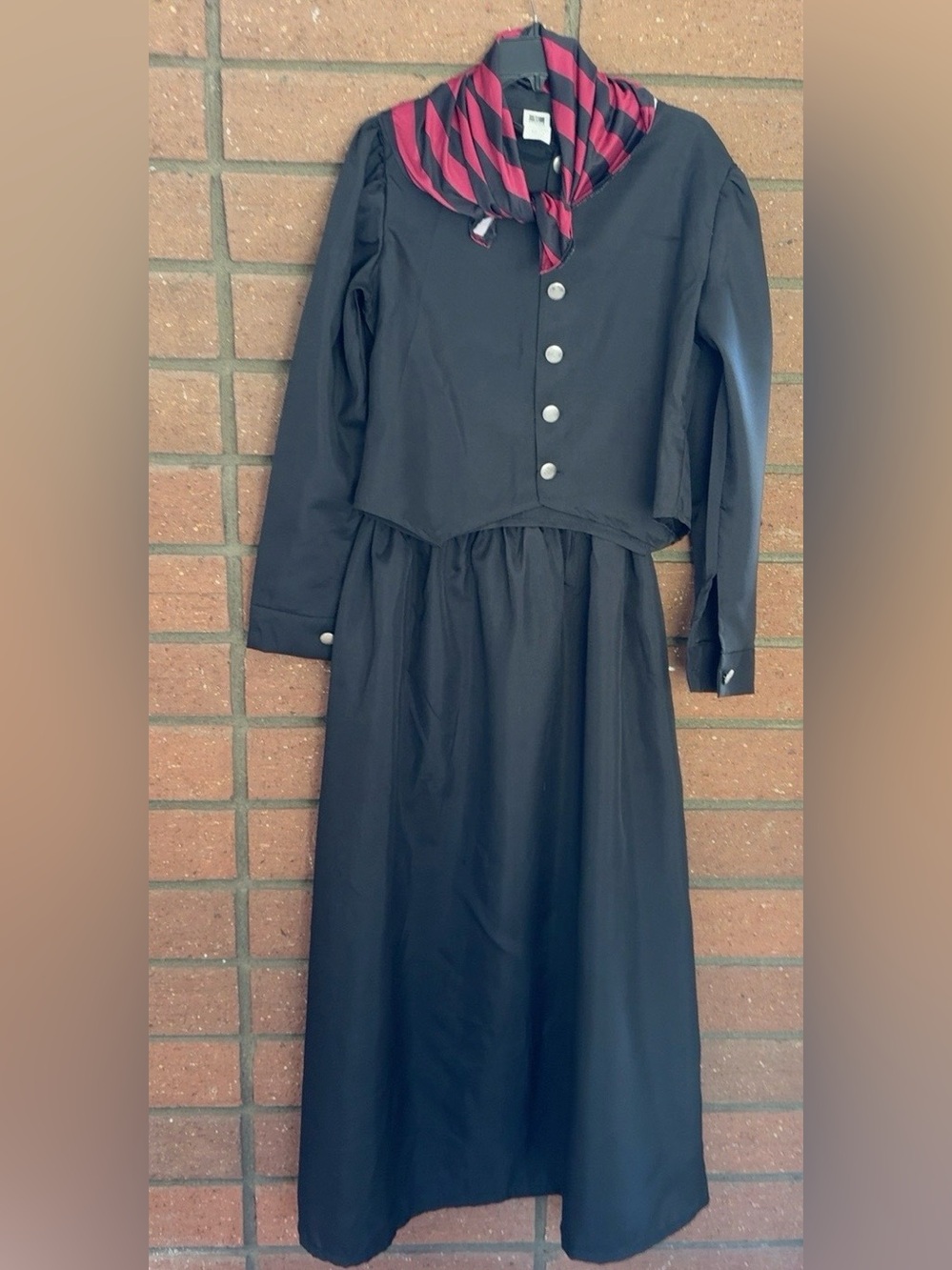 Karnival Costumes Pirate Costume 3 Piece Black Skirt Top Scarf Size M